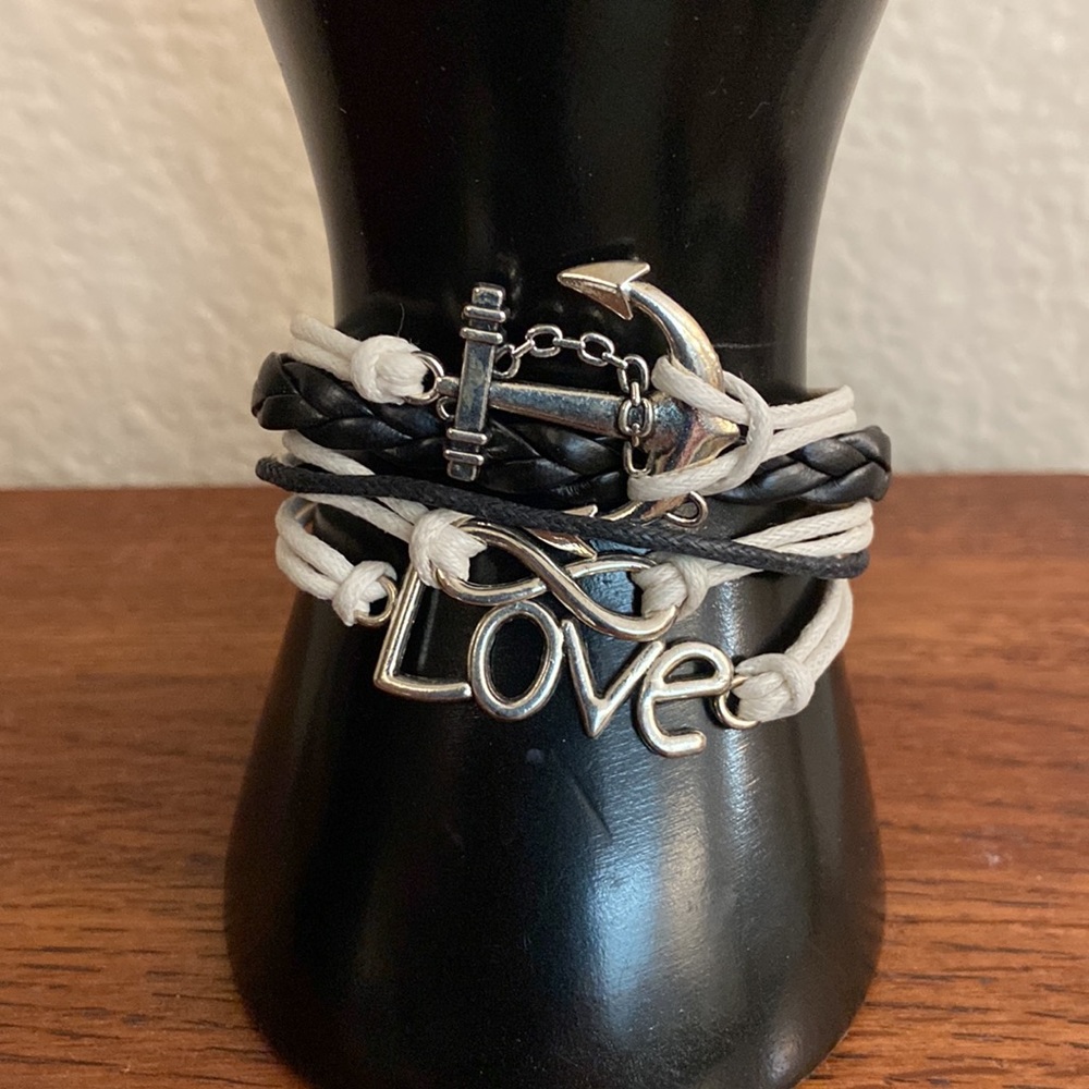 5/$10❤️❤️❤️NEW Love Multi strand Bracelet with extension